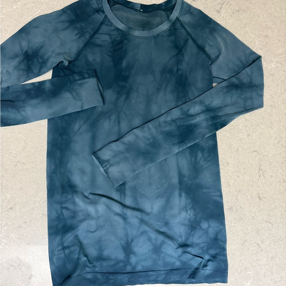 Lululemon swiftly tech long sleeve blue marble top